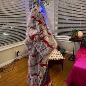 Red and grey koatmono